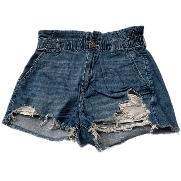 American Eagle Outfitters Pants - American Eagle Mom Jean shorts